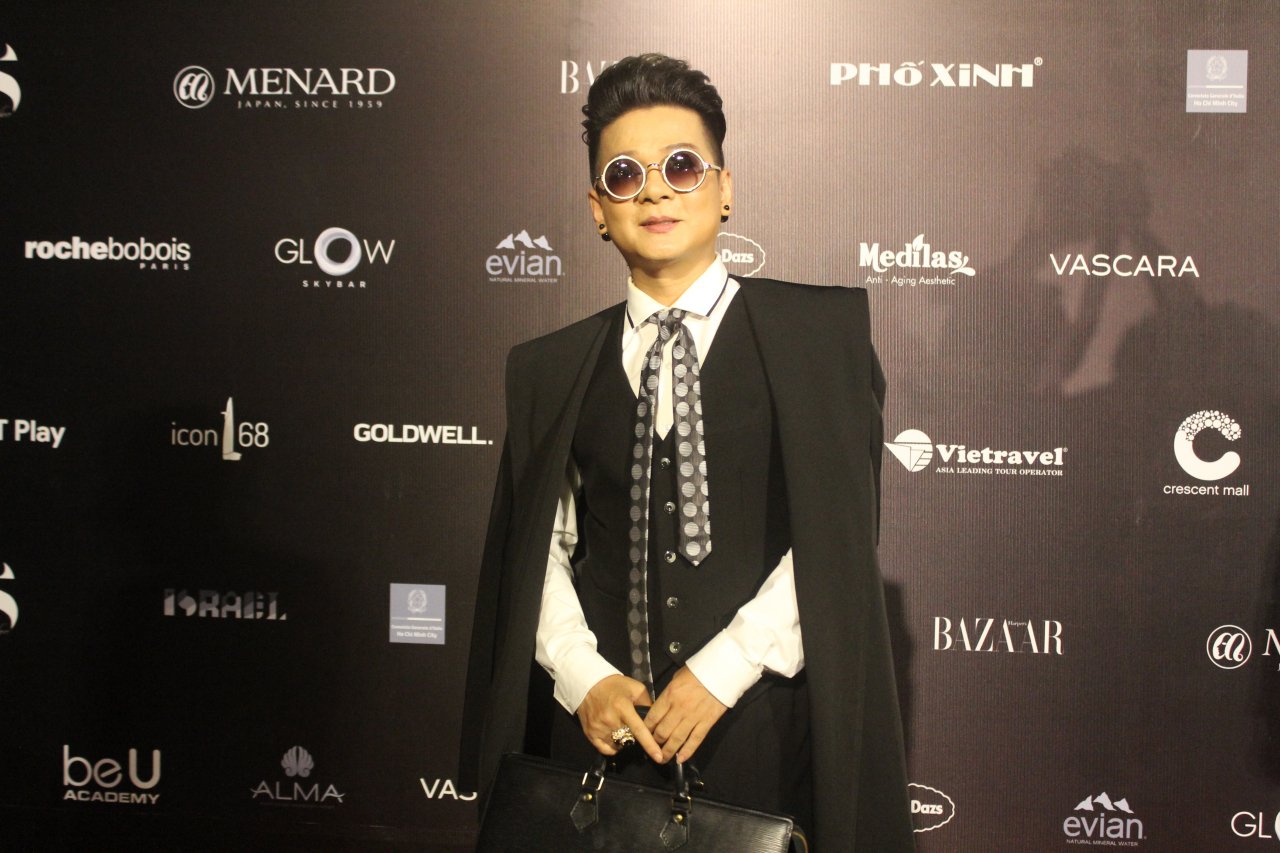 tham-do-fashion-week-zero-9-bat-ngo-xuat-hien-duc-phuc-dat-cho-con-tieu-chau-nhu-quynh-chiem-spotlight-khi-hoa-nang-tien-ca