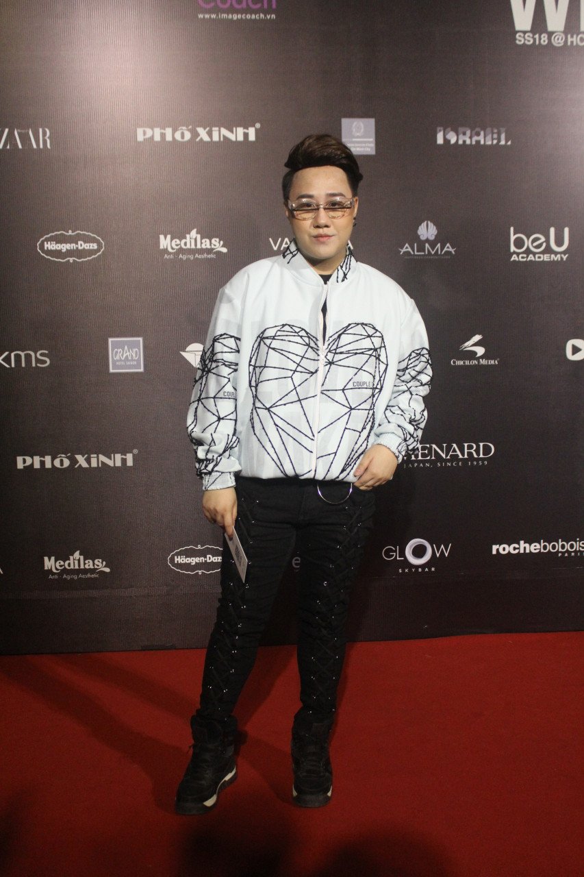 tham-do-fashion-week-zero-9-bat-ngo-xuat-hien-duc-phuc-dat-cho-con-tieu-chau-nhu-quynh-chiem-spotlight-khi-hoa-nang-tien-ca