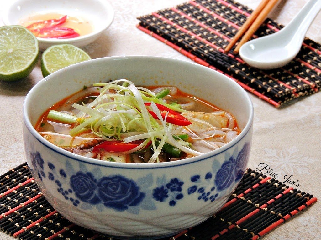 ve-quang-tri-nen-an-gi