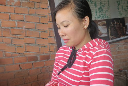 Tin chồng bị oan, vợ vay nợ gần 100 triệu đồng đi tìm công lý