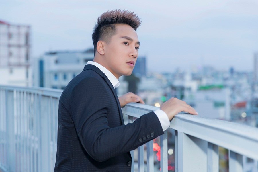 chau-khai-phong-lan-dau-tiet-lo-tung-di-hat-voi-cat-xe-chi-20-ngan-dong