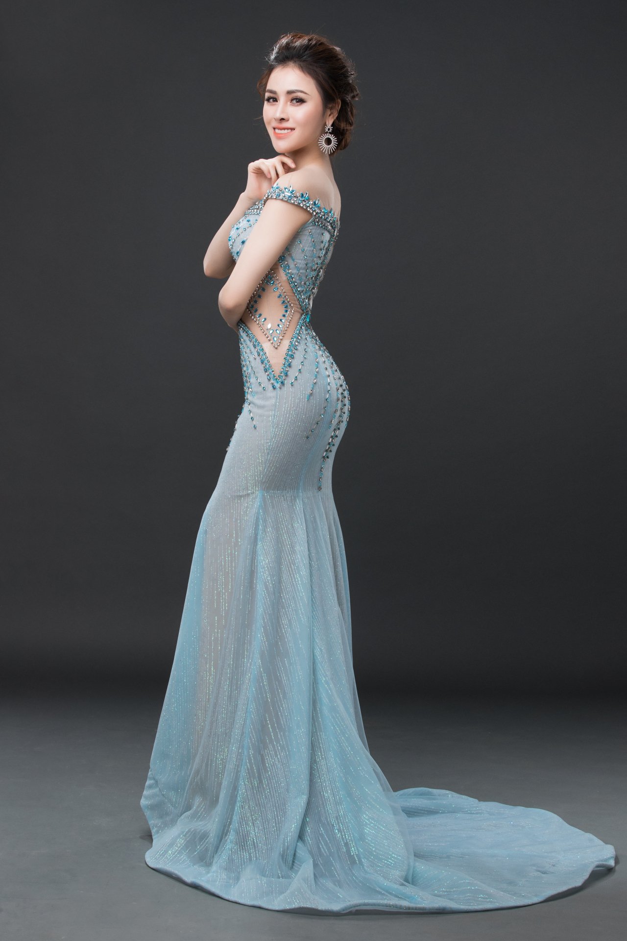 lien-tiep-vuot-mat-nhieu-doi-thu-dang-gom-thu-dung-dang-di-mot-hanh-trinh-an-tuong-tai-miss-eco-international