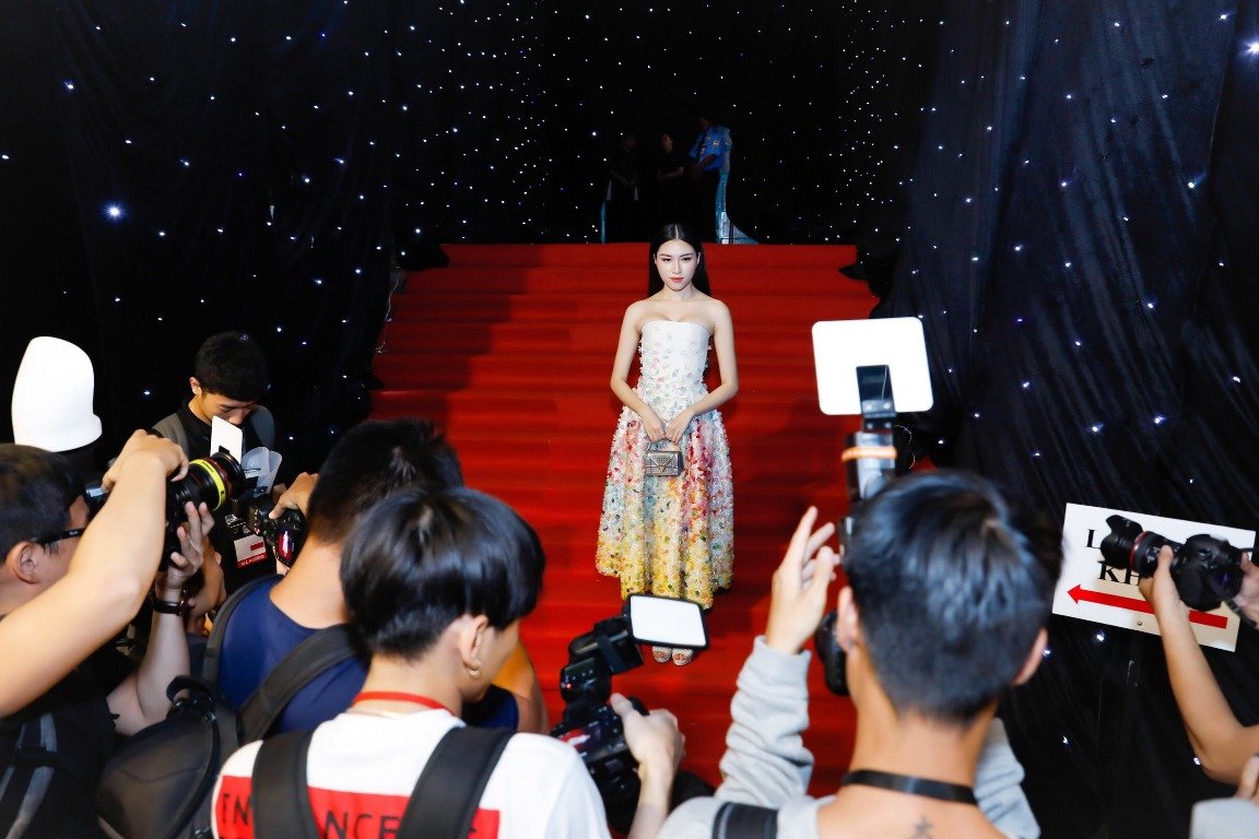 mc-thanh-thanh-huyen-dan-chuong-trinh-tu-nam-11-tuoi-can-quet-hang-loat-show-thoi-trang-danh-gia