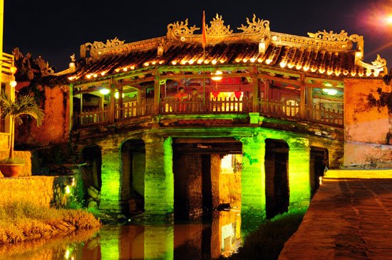 ve-da-nang-nen-di-dau