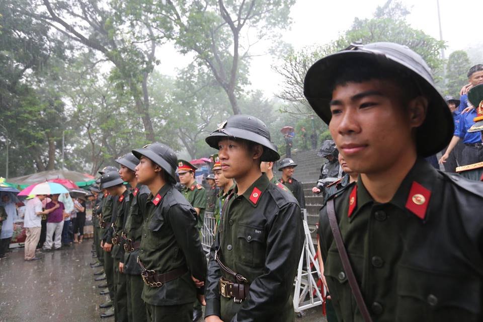 nhung-hinh-anh-dau-tien-trong-sang-som-ngay-gio-to-hung-vuong-2018
