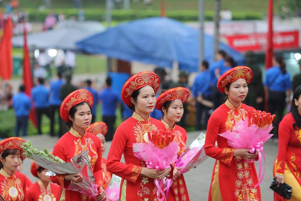 nhung-hinh-anh-dau-tien-trong-sang-som-ngay-gio-to-hung-vuong-2018