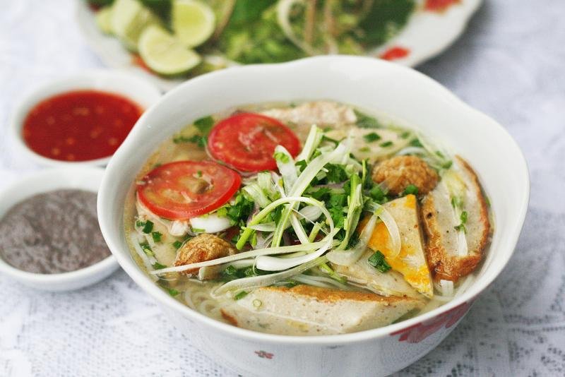 ve-da-nang-nen-an-gi