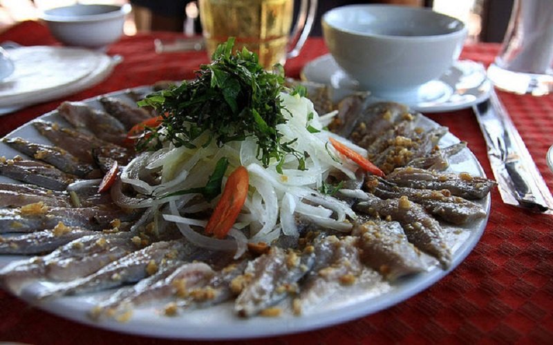 ve-da-nang-nen-an-gi