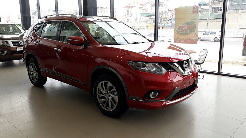 gia-xe-oto-hom-nay-294-ong-vua-giam-gia-nissan-tiep-tuc-ap-dung-muc-giam-sau-truoc-cac-doi-thu