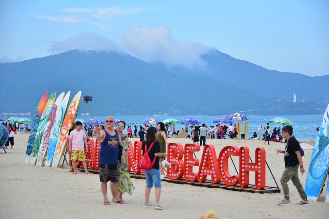 suc-hap-dan-khong-the-cuong-khi-da-nang-buoc-vao-mua-du-lich-bien