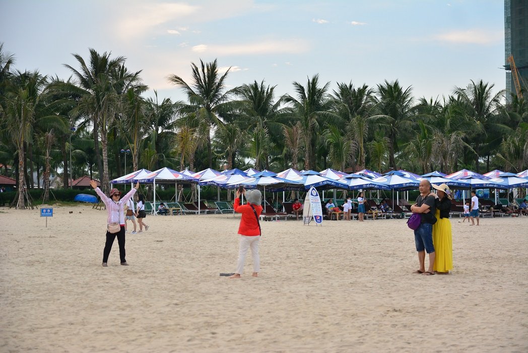 suc-hap-dan-khong-the-cuong-khi-da-nang-buoc-vao-mua-du-lich-bien
