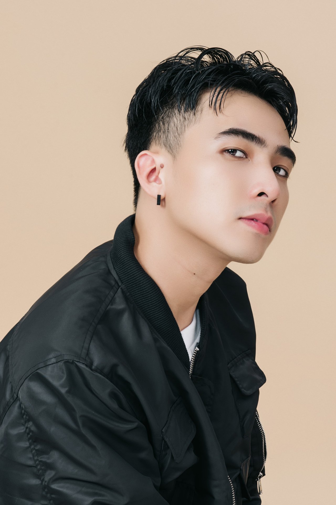 diem-danh-nhung-ca-si-ten-duy-dang-chu-y-trong-showbiz