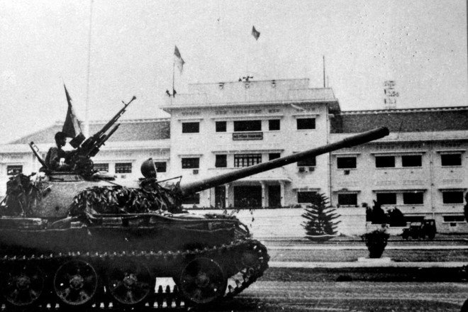 Những hình ảnh lịch sử 5 ngày thần tốc giải phóng Miền Nam thống nhất đất nước - ảnh 12