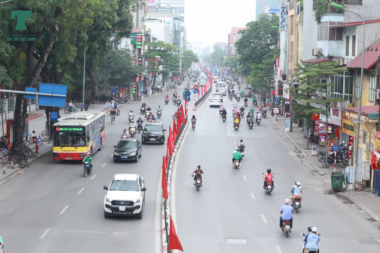 ha-noi-ruc-ro-co-hoa-chao-don-ngay-non-song-thong-nhat