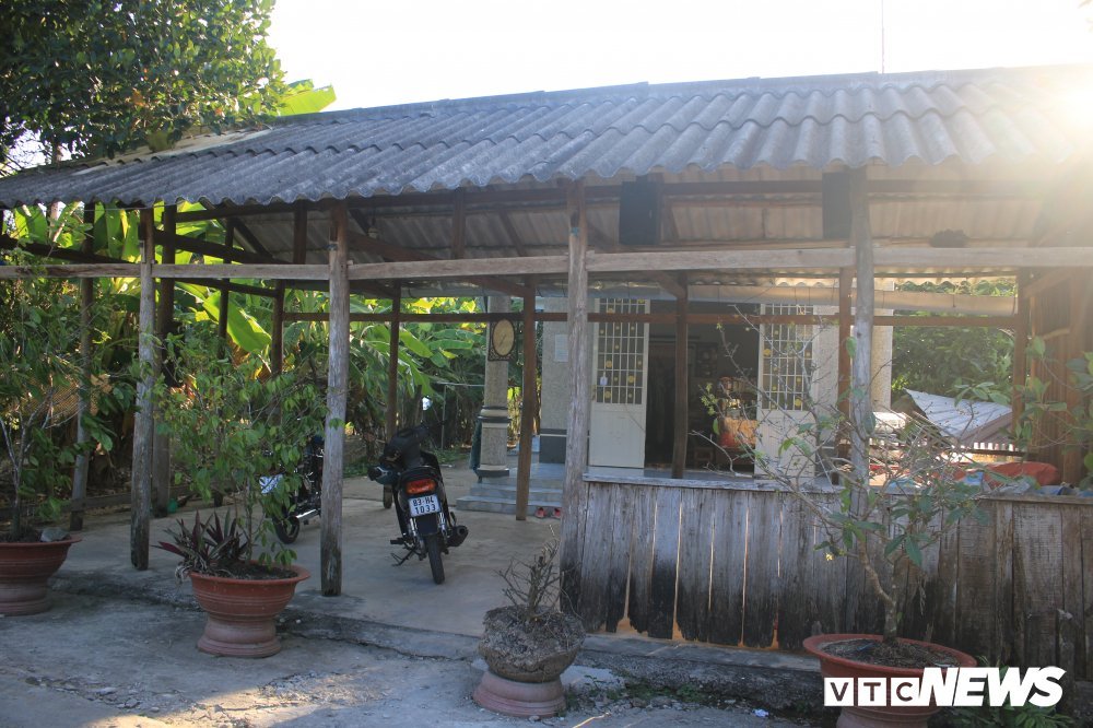 Gặp lại 'em bé' trong bức ảnh mẹ cho bú trước khi bị tên lính Mỹ hành quyết