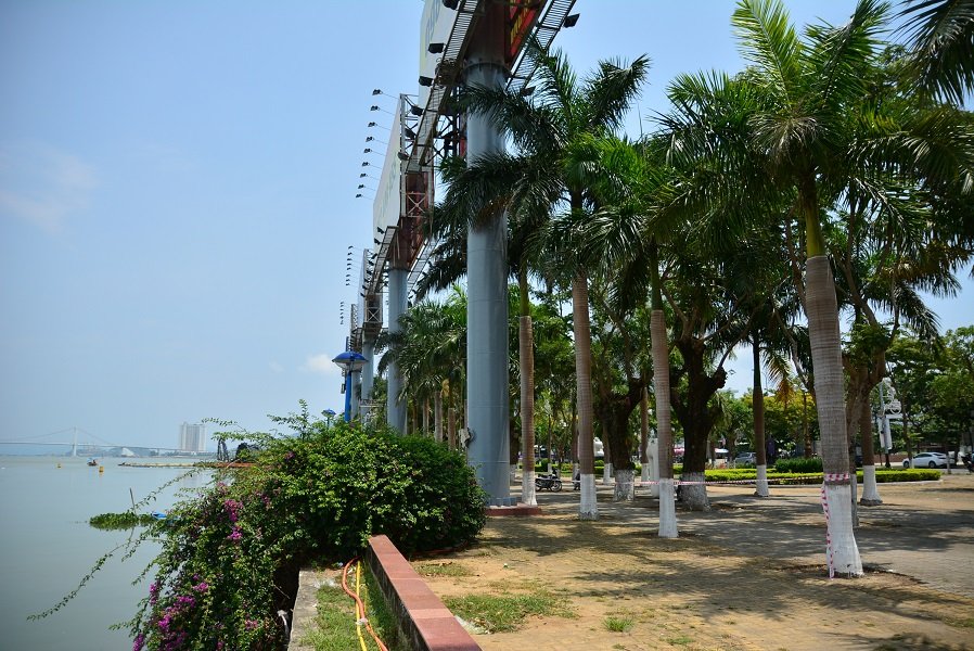 khong-mua-ve-vao-khan-dai-nguoi-dan-va-du-khach-xi-cho-nao-de-thuong-thuc-phao-hoa-man-nhan