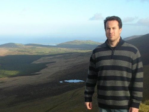 Ronan hiện chia đều thời gian để sống ở 3 nơi: Ireland, Australia và Thái Lan. Ảnh: News.