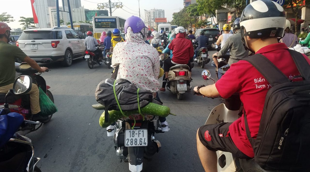 sau-ky-nghi-le-luong-nguoi-do-ve-ha-noi-tang-cao-dot-bien