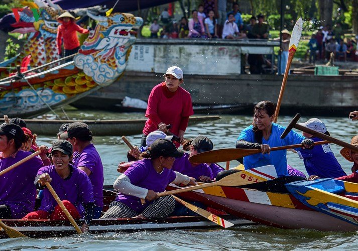 Sôi nổi giải đua ghe truyền thống chào mừng Festival Huế 2018
