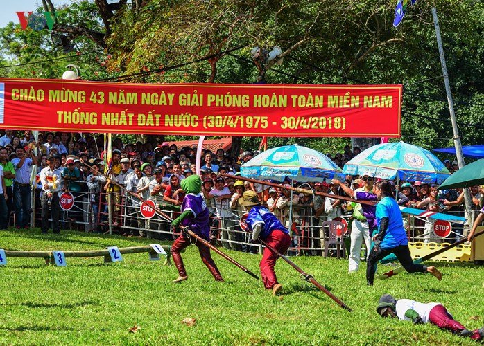 Sôi nổi giải đua ghe truyền thống chào mừng Festival Huế 2018