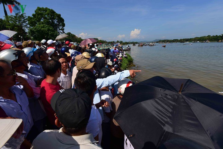 Sôi nổi giải đua ghe truyền thống chào mừng Festival Huế 2018