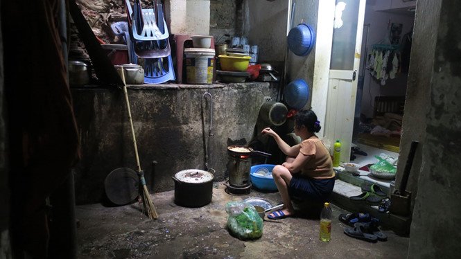 lang-thang-ngo-ngach-ha-noi-ky-1-nguoi-ta-song-sao-o-ngo-sieu-nho-pho-co