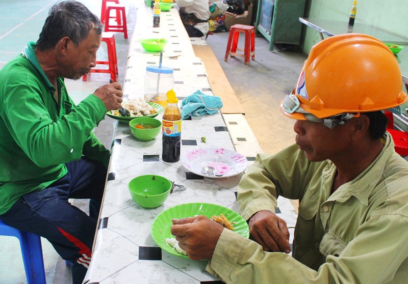 Quán cơm 0 đồng vùng biên