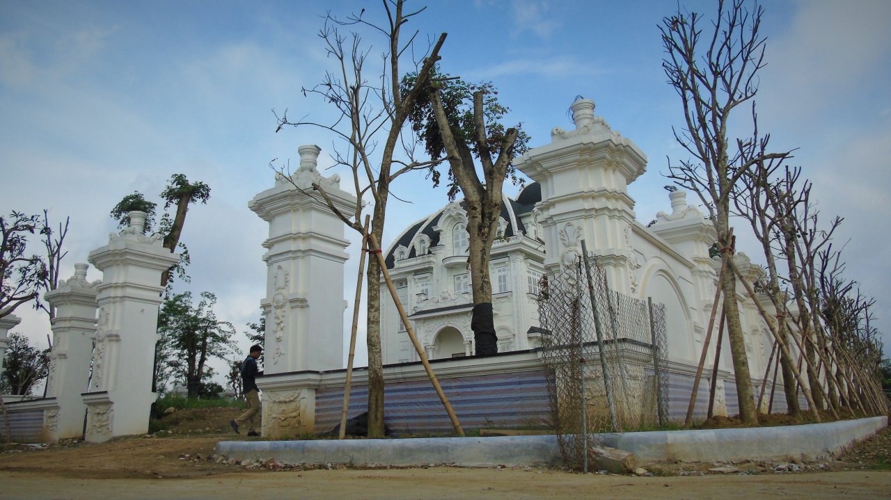 choang-voi-khu-biet-thu-khung-cua-cu-ba-gan-80-tuoi-o-ha-tinh