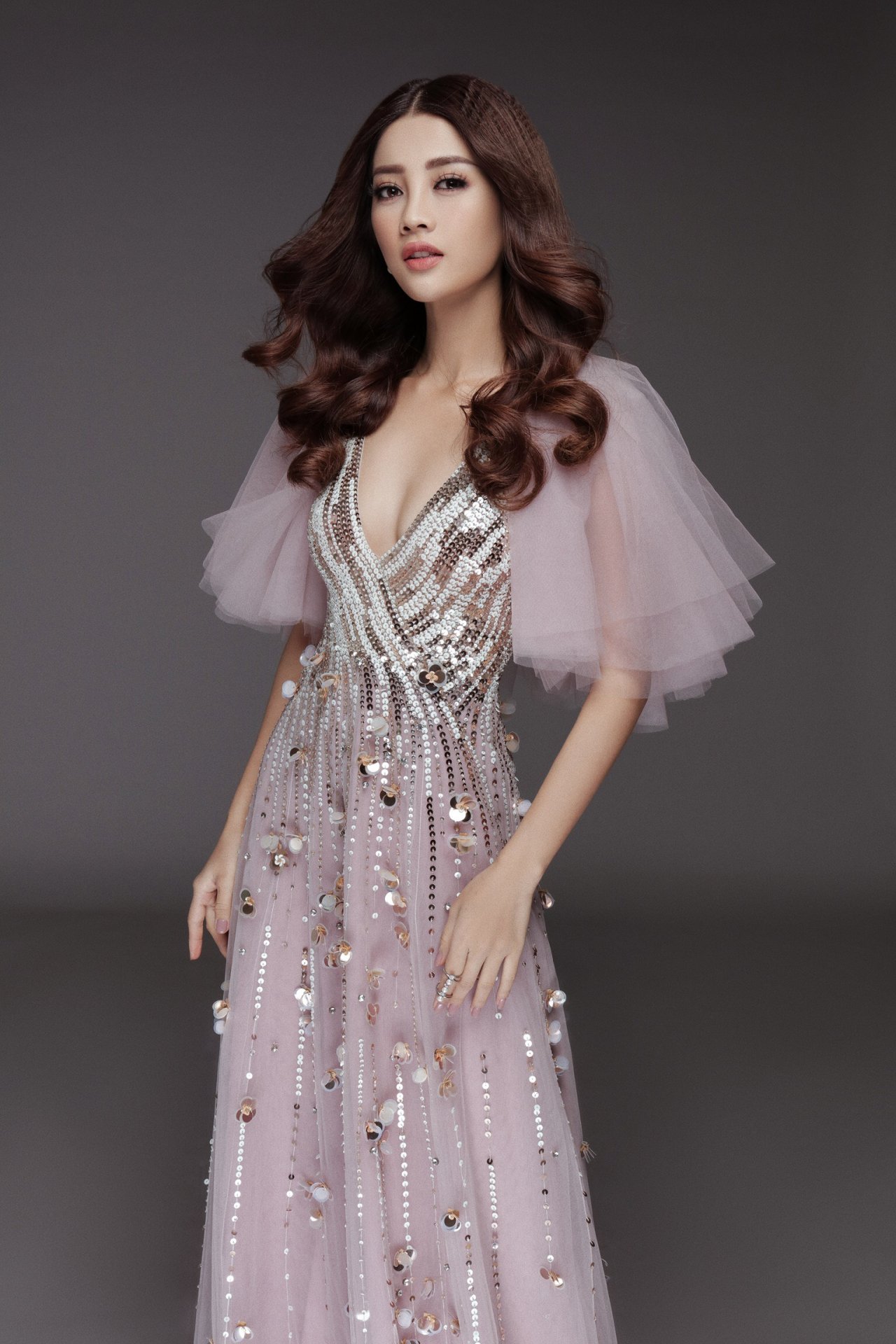 nguoi-dep-ao-dai-my-duyen-muon-danh-thoi-gian-de-thu-suc-nhung-linh-vuc-khac