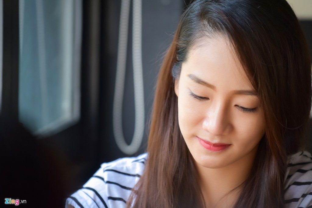 nga-my-pham-anh-khoa-ru-toi-toi-khach-san-nha-rieng-luc-nua-dem