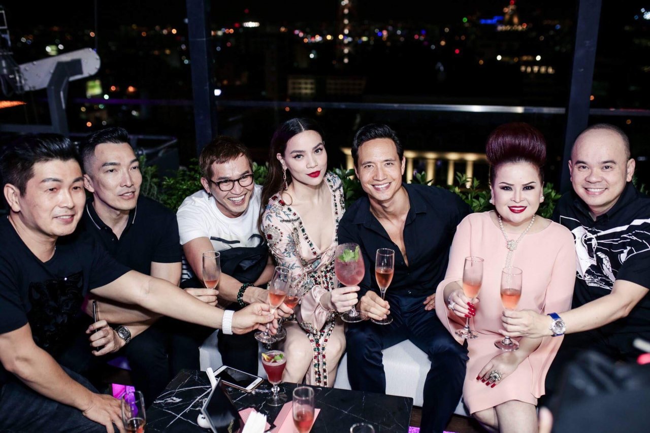 dan-sao-viet-cung-nhau-hoi-tu-trong-dem-pink-party-cua-ho-ngoc-ha
