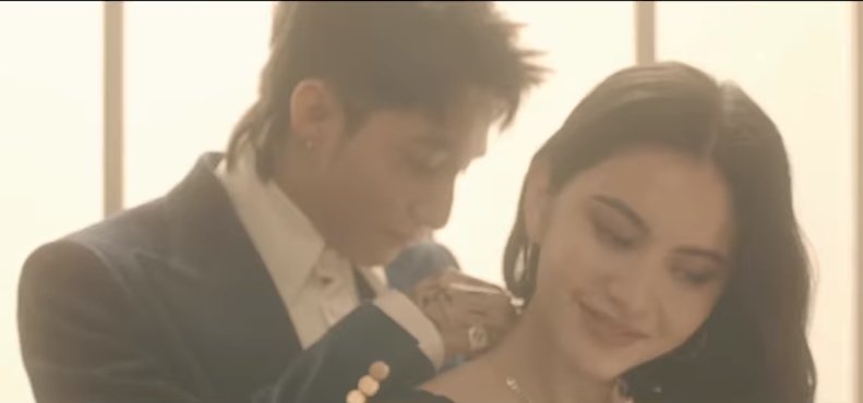 guong-mat-nang-tho-trong-trailer-chinh-thuc-chay-ngay-di-cua-son-tung-m-tp-cuoi-cung-da-lo-dien