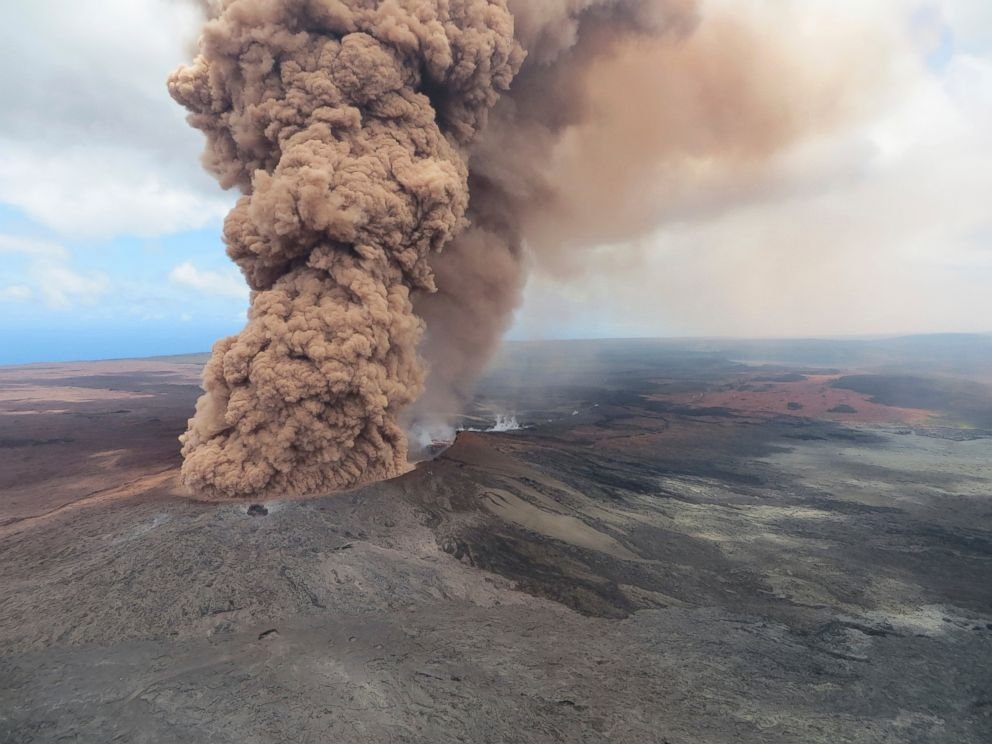 hawaii-tiep-tuc-rung-chuyen-boi-dong-dat-nui-lua-phun-trao
