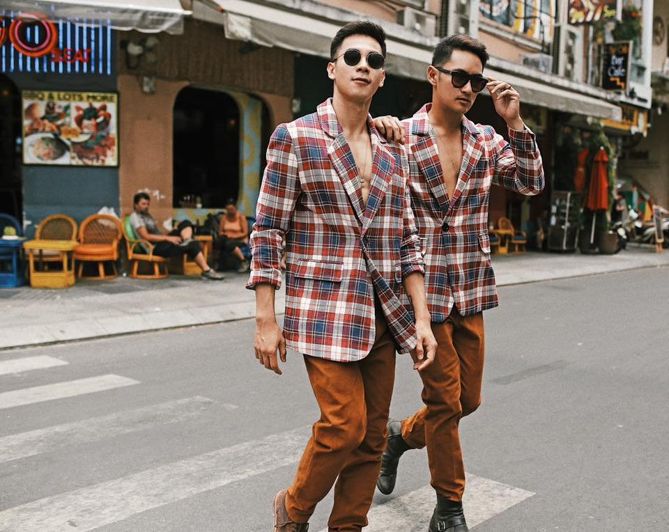 ho-vinh-khoa-dich-thuc-la-nam-than-dong-tinh-khien-moi-chi-em-me-met