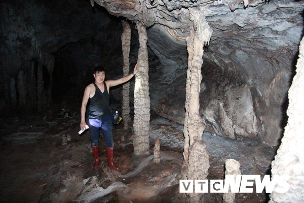 Cảnh đẹp mê hồn trong động rắn khổng lồ, dài 50km xuyên từ Sơn La sang Thanh Hóa