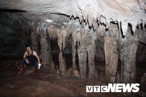 Cảnh đẹp mê hồn trong động rắn khổng lồ, dài 50km xuyên từ Sơn La sang Thanh Hóa