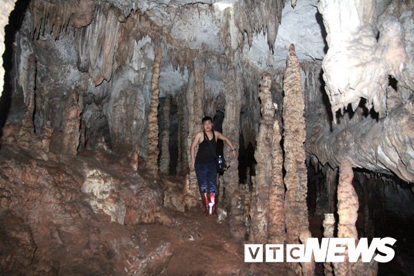 Cảnh đẹp mê hồn trong động rắn khổng lồ, dài 50km xuyên từ Sơn La sang Thanh Hóa