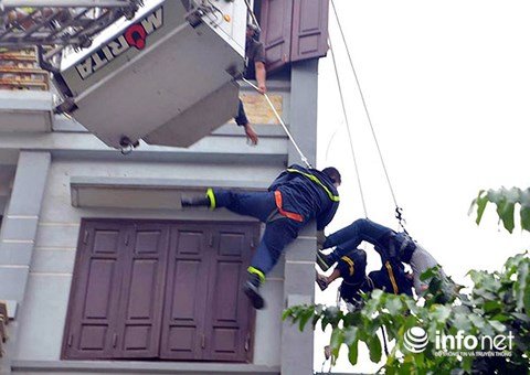 Chuyện người cảnh sát PCCC cứu sống cháu bé tim ngừng đập vì đuối nước