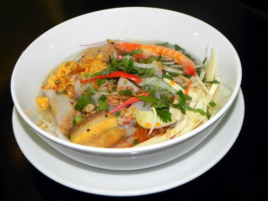 ve-binh-dinh-nen-an-gi