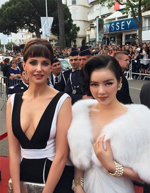 ly-nha-ky-tu-khach-moi-vong-ngoai-tham-do-den-nha-dong-san-xuat-co-phim-tranh-giai-tai-lhp-cannes