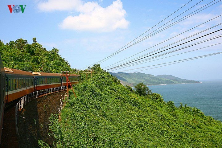 vẻ đẹp kỳ thú trên cung đường sắt qua đèo hải vân hình 4 Vẻ đẹp kỳ thú trên cung đường sắt qua đèo Hải Vân