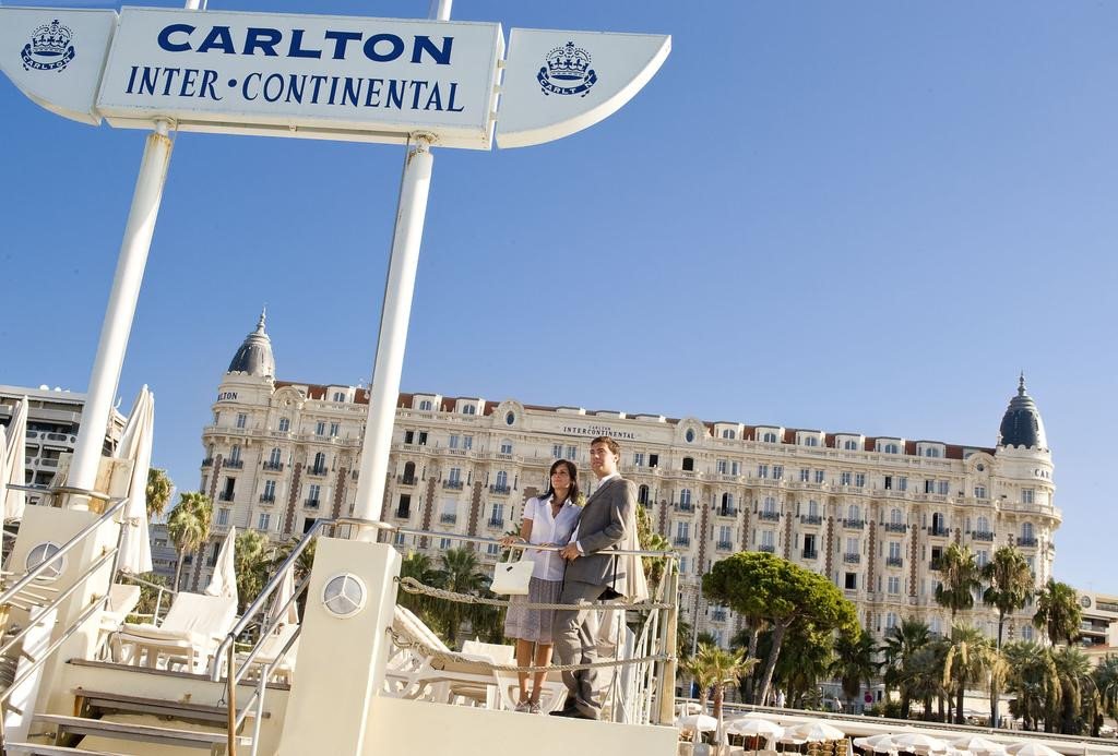Cận cảnh khách sạn và căn phòng Phạm Băng Băng ở tại LHP Cannes