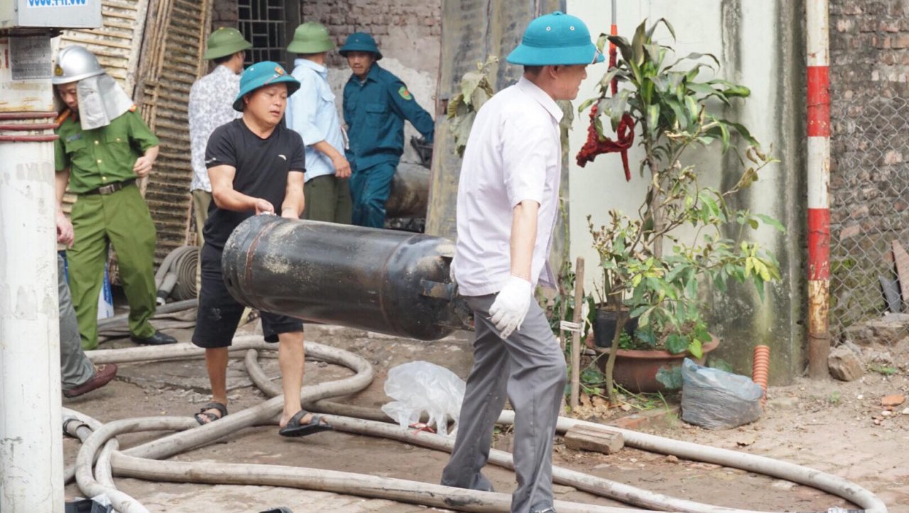 can-canh-vu-chay-can-biet-thu-duoi-cau-vinh-tuy-cu-ba-96-tuoi-da-tu-vong