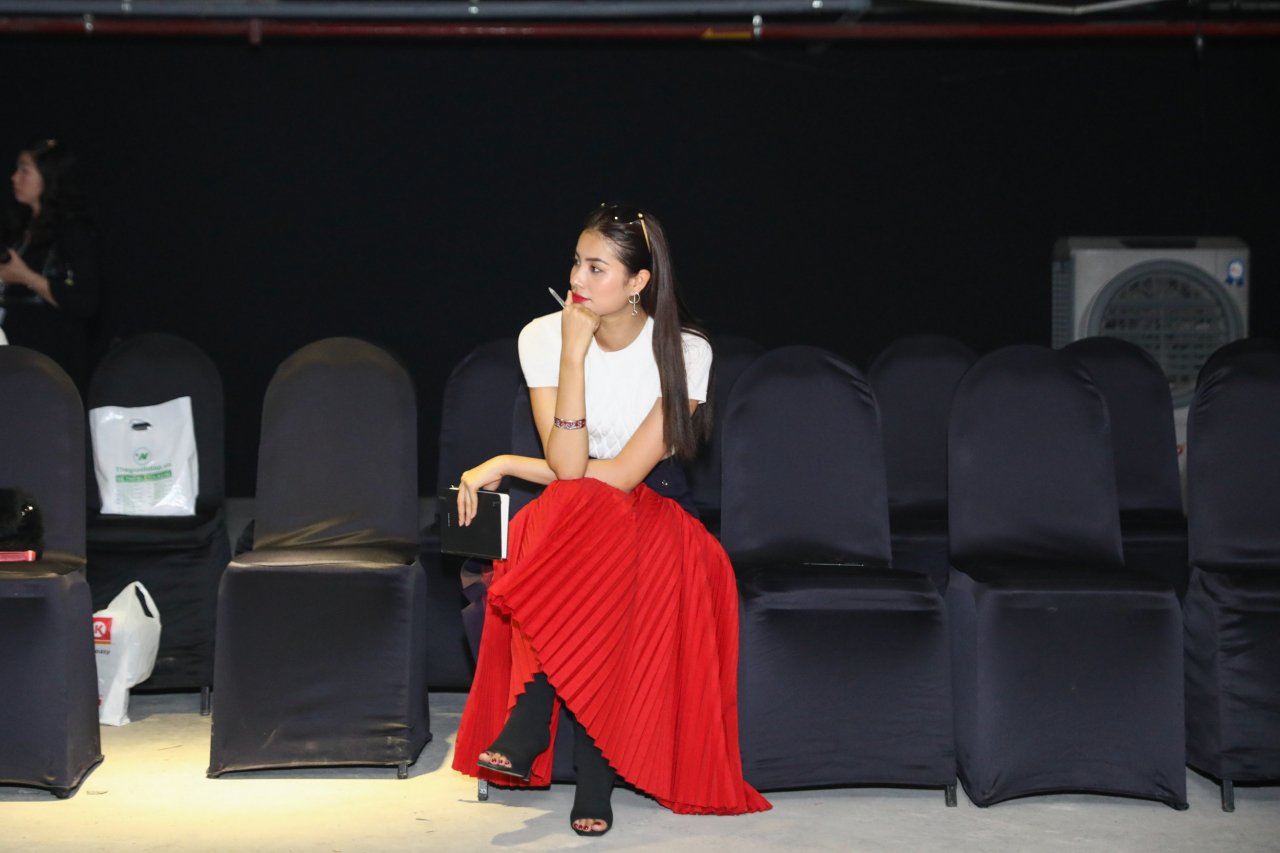 pham-huong-chon-quan-quan-the-face-phi-phuong-anh-lam-guong-mat-mo-man-show-thoi-trang-doc-dao