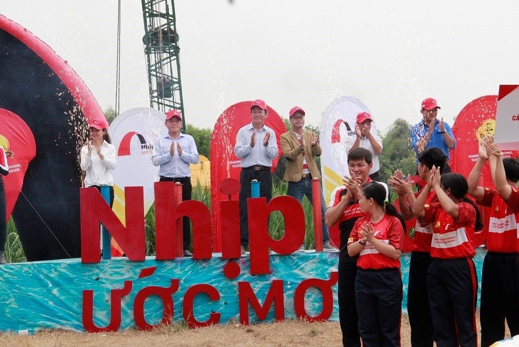 tan-hiep-phat-tiep-tuc-mang-nhip-cau-uoc-mo-ve-voi-nguoi-dan-ngheo-cai-lay