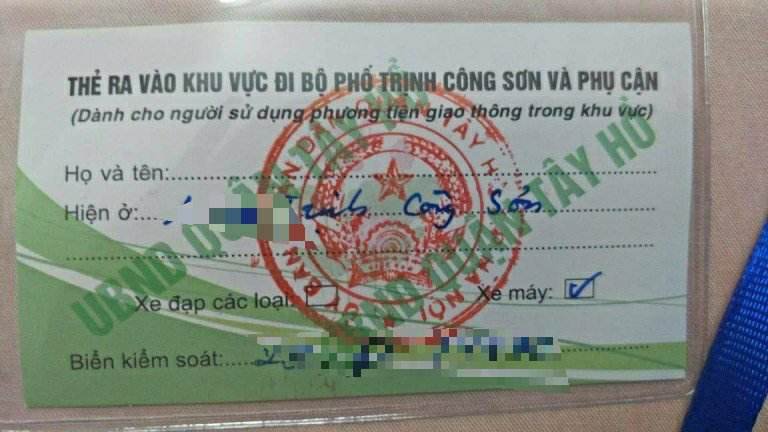 pho-chu-tich-ubnd-quan-tay-ho-khong-co-chuyen-duoc-phep-di-xe-trong-pho-di-bo-trinh-cong-son