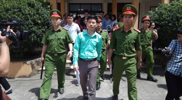 truc-tiep-phien-xet-xu-bac-si-hoang-cong-luong-vu-an-chay-than-lam-8-nguoi-chet