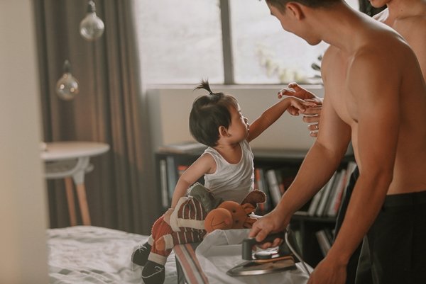 Hạnh phúc được làm cha của cặp nhiếp ảnh gia đồng tính