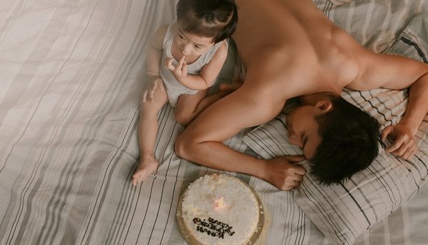 Hạnh phúc được làm cha của cặp nhiếp ảnh gia đồng tính
