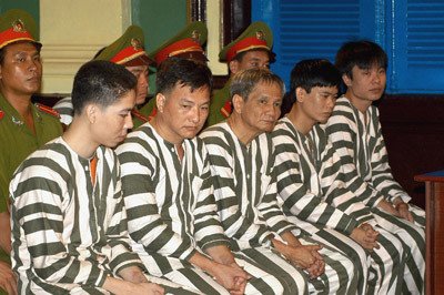 Ngũ đại giang hồ: 'Thánh cô' bị hạ, giang hồ dậy sóng
